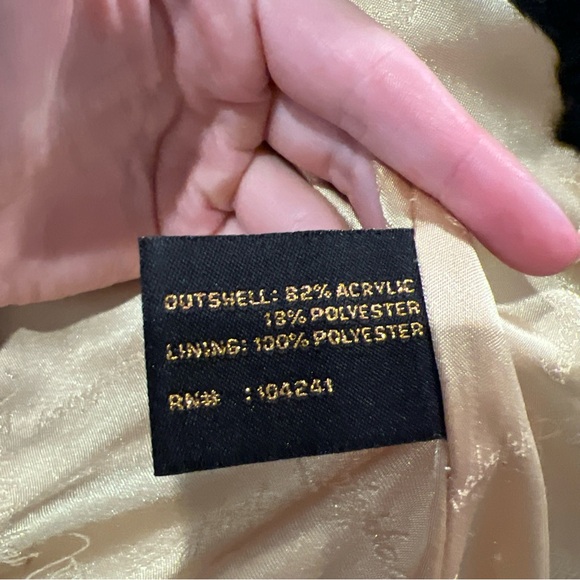 VINTAGE BABY PHAT WOMENS FAUX FUR COAT XL Black Zip Off Sleeve Gold Clasp Y2K - Picture 9 of 9